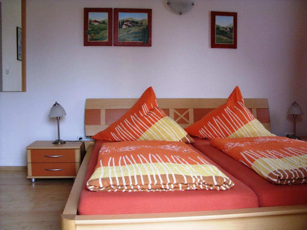 Pension Fitnessoase Eußenheim Zimmer foto